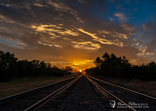 morning ohio sun clouds train sunrise dawn nuvole alba hamilton traintracks perspective treno hdr locations mattina binario overbeck newmiami