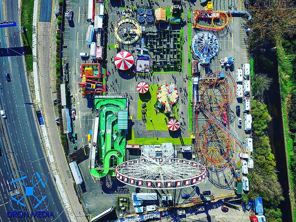 Fun fair in Brent Cross/London...taking Phantom 3 pro for a walk #funfair #phantom3 #professional #dji #dron #drone #droneporn #aerial #dronefly #london #brentcross #goldersgreen #aerialphotography #awesome #uk #nw #media #production #instaphoto #instablo