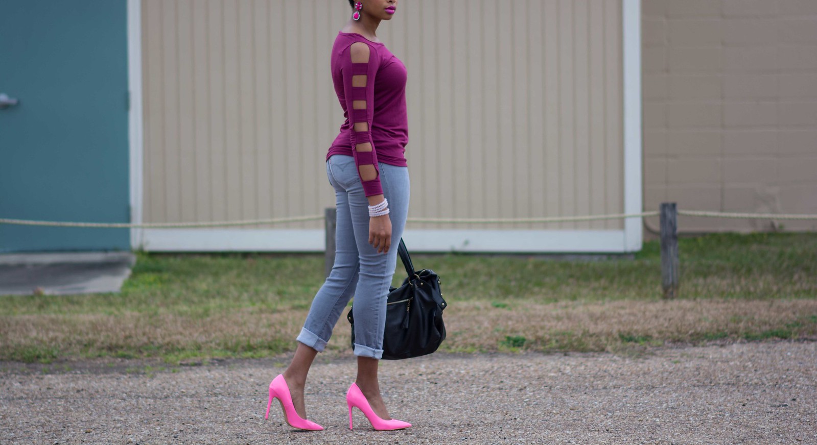 how to wear pink heels