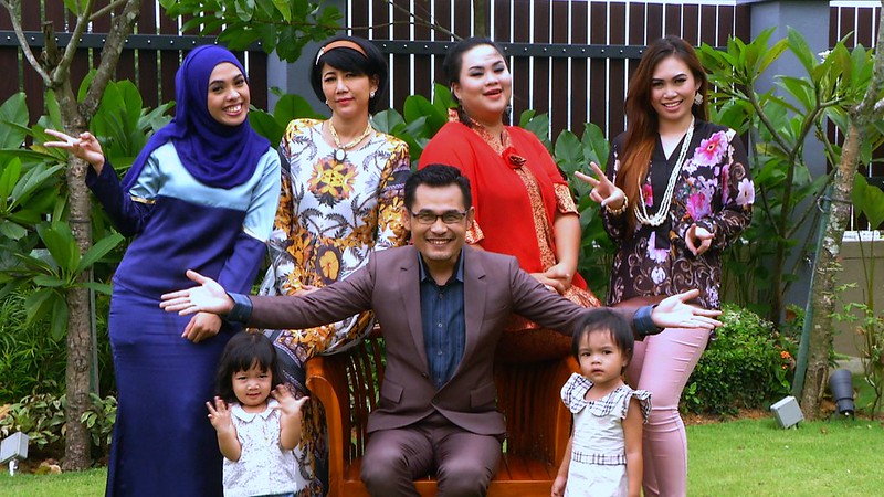 Keluarga Bahagia Dato Kamil