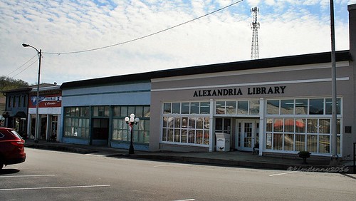 alexandria shop store downtown tennessee library pharmacy drugstore smalltown dekalbcounty