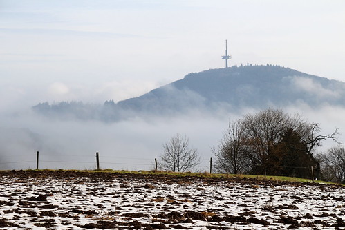 2014 canon eos 650d winter schnee königsberg gi giesen kreis dünsberg düns berg feld deutschland germany wolke nebel landschaft landscape outdoor