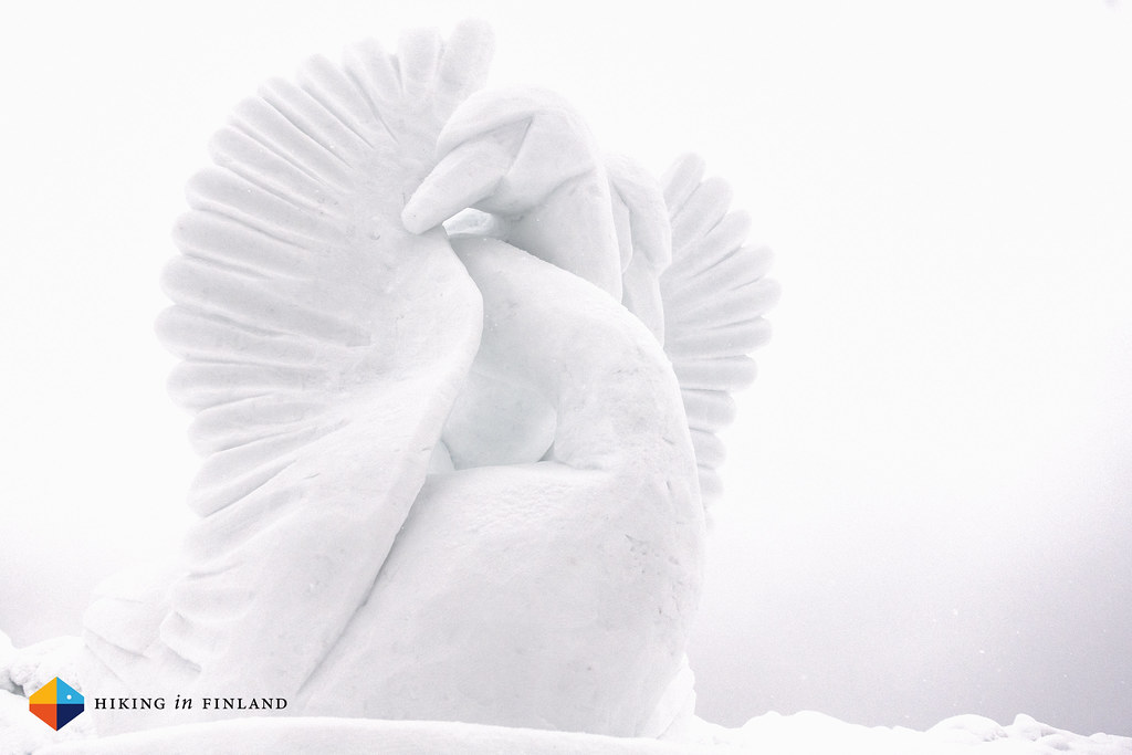 Swan snow sculpture in Hetta