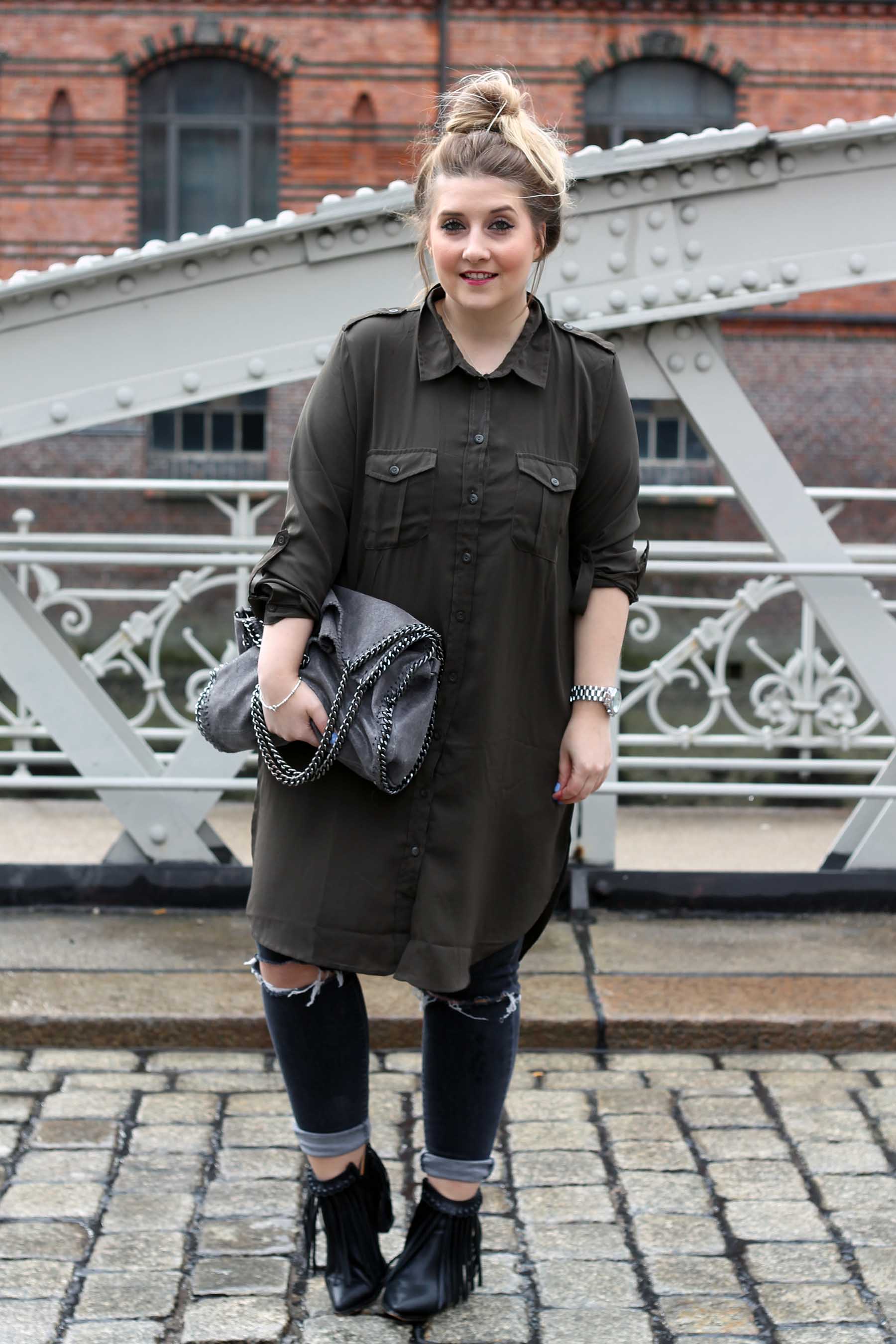 outfit-modeblog-fashionblog-bluse-jeans-stiefeletten