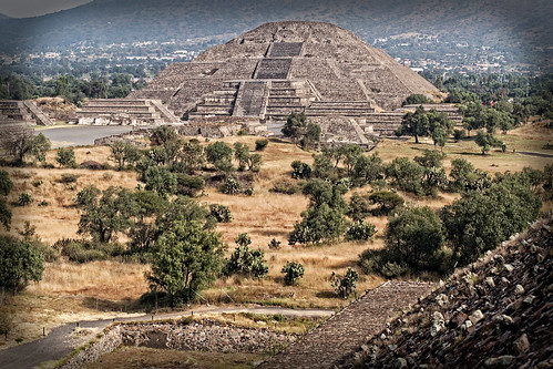 mexico teotihuacan pyramidofthemoon sacredcity viewfrompyramidofthesun thevalleyofteotihuacan