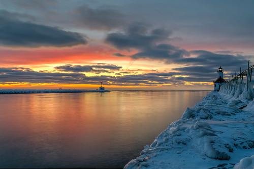 longexposure winter sunset sky lighthouse cold color reflection ice clouds reflections geotagged outdoors evening pier frozen nikon unitedstates michigan stjoseph lakemichigan icicles hdr saintjoseph oudoors stjosephlighthouse nikond5300