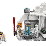 LEGO Star Wars 75098 Ultimate Collector's Series Assault on Hoth 12