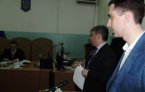 Ковальчук судиться за посаду