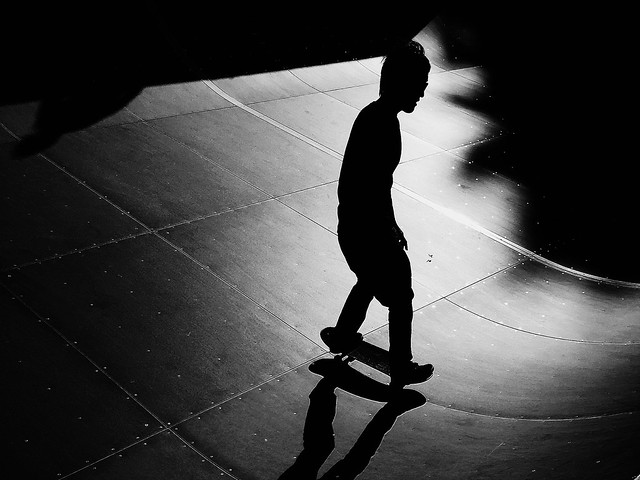 Shadow skater