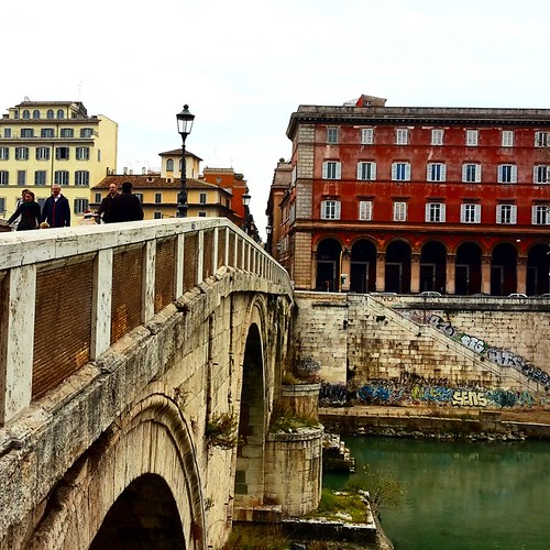 Vita di Roma, Ponte sisto