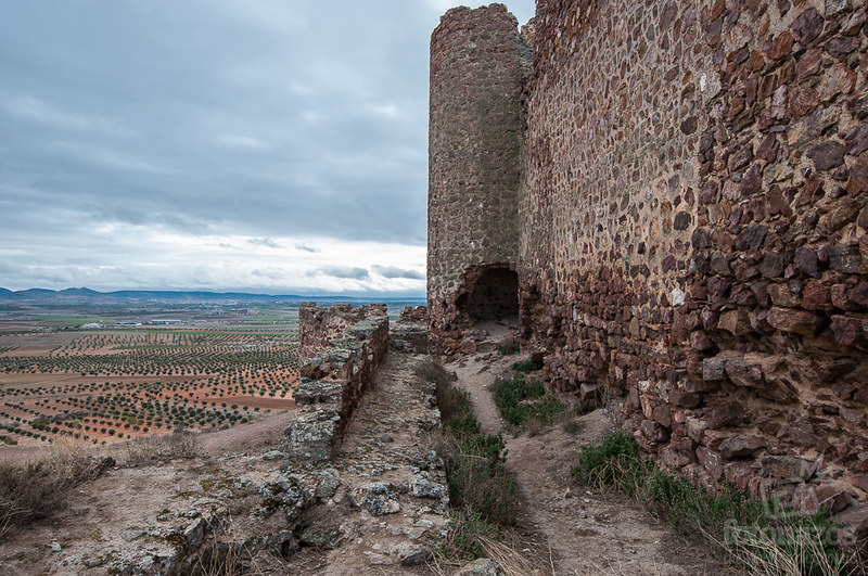 Castillo de Almonacid de Toledo, más info en http://www.fotonazos.e