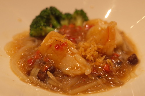 braised prawn, scallop and gelatin noodle