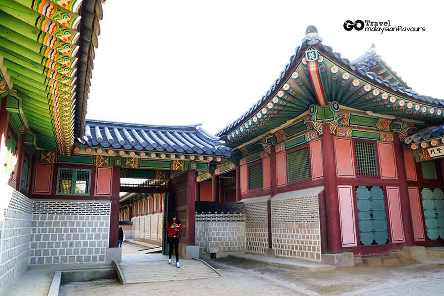 Gyeongbokgung Palace at Seoul South Korea