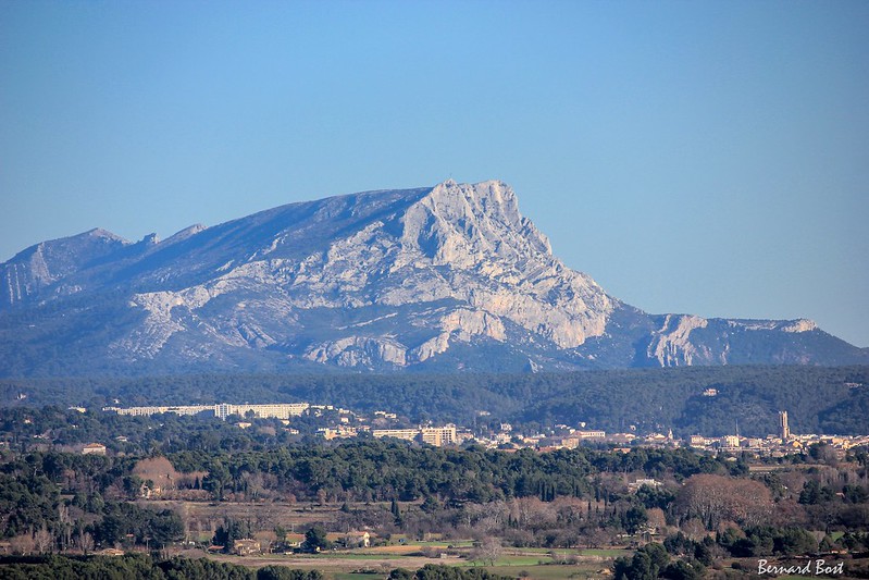 La Montagne Sainte-Victoire vue depuis Ventabren