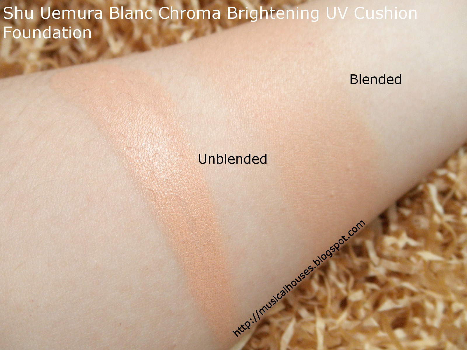 Shu Uemura Blanc Chroma Brightening UV Cushion Swatch Warm Sand