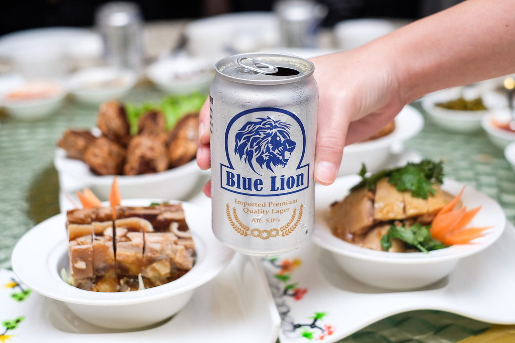 Blue Lion Beer goes well with Teochew-style Chilled Jellied Pork Knuckles, Teochew Sliced Pork, Crispy Pork Roll and Swatow Kampong Chicken