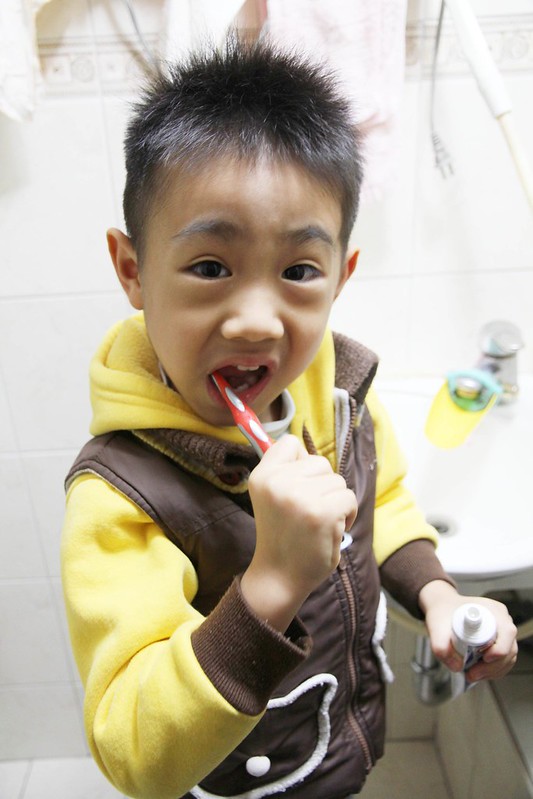 【韓國倍麗兒LG】POLI 波力兒童牙刷牙膏組