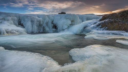 morning winter ice water sunrise river landscape waterfall iceland hvalfjörður hvalfjordur laxaikjos