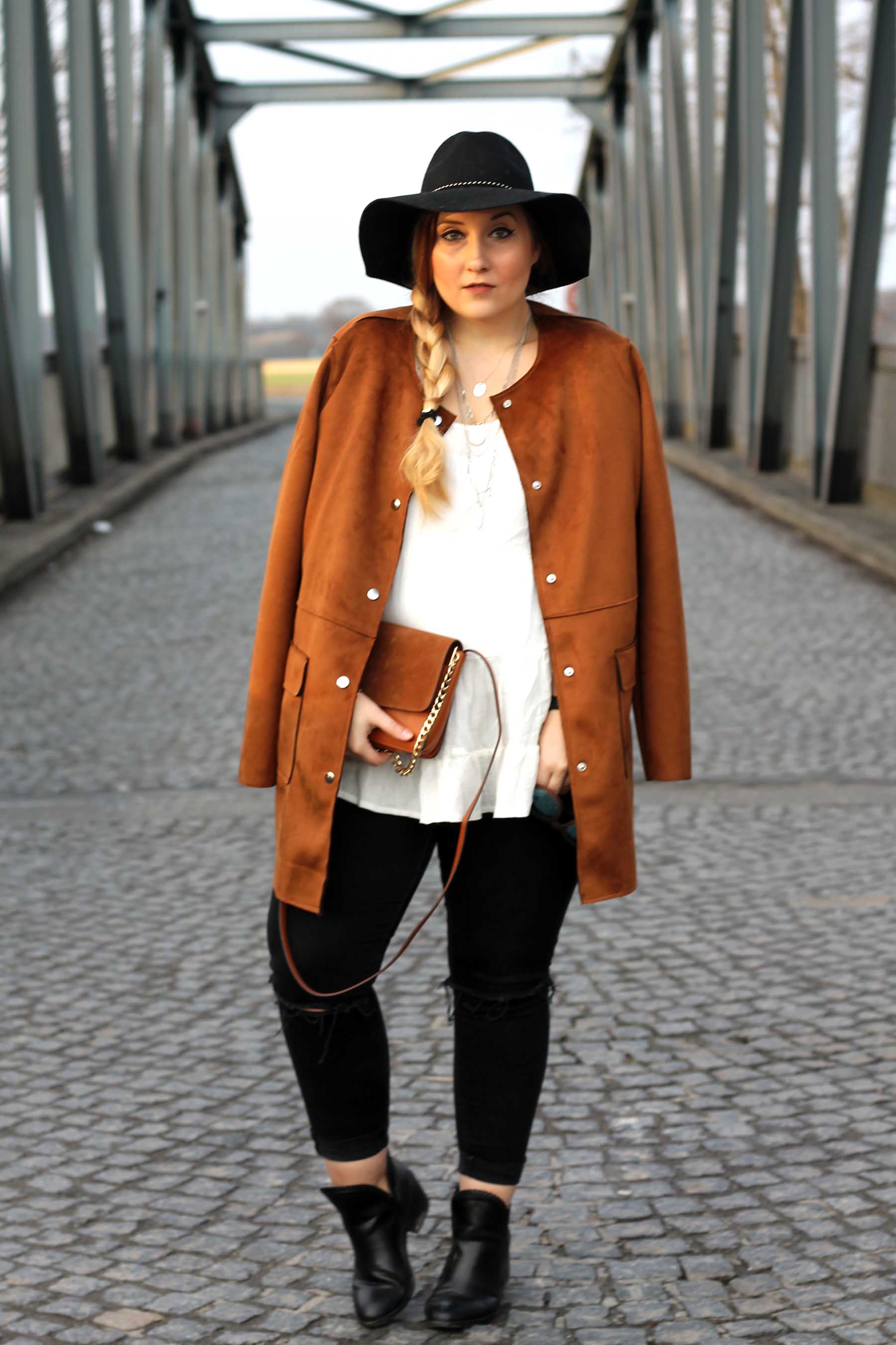 outfit-modeblog-fashionblog-mantel-braun-wildleder
