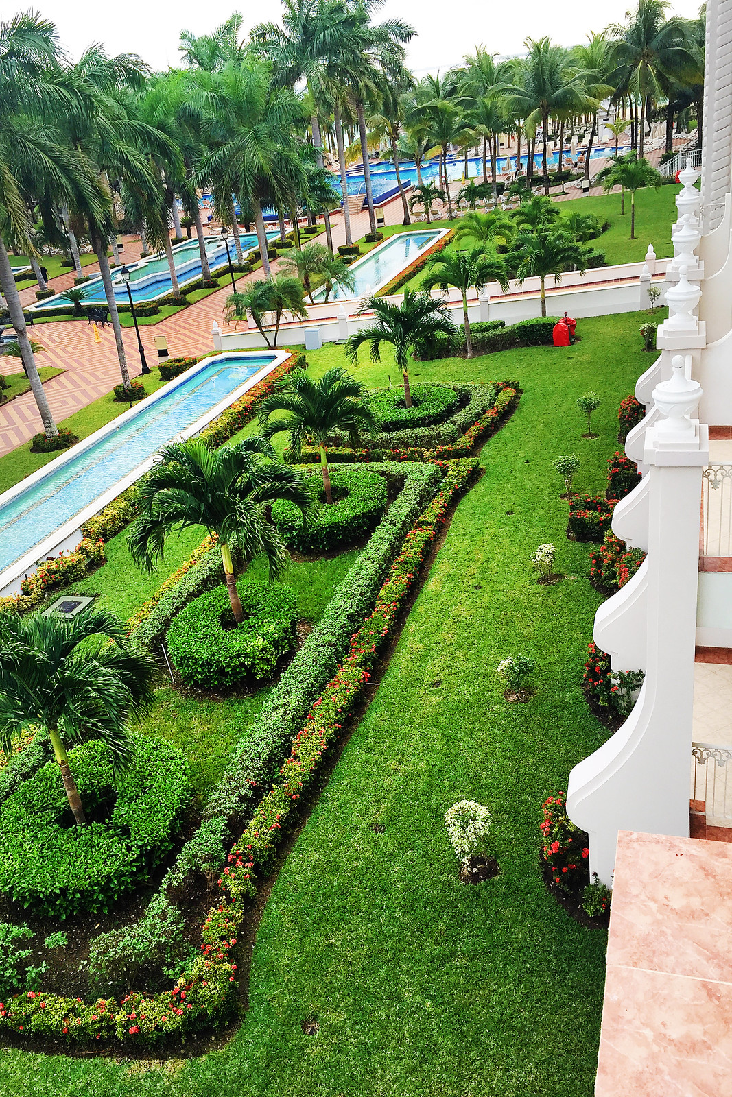 Riu Palace Riviera Maya - Courtyard