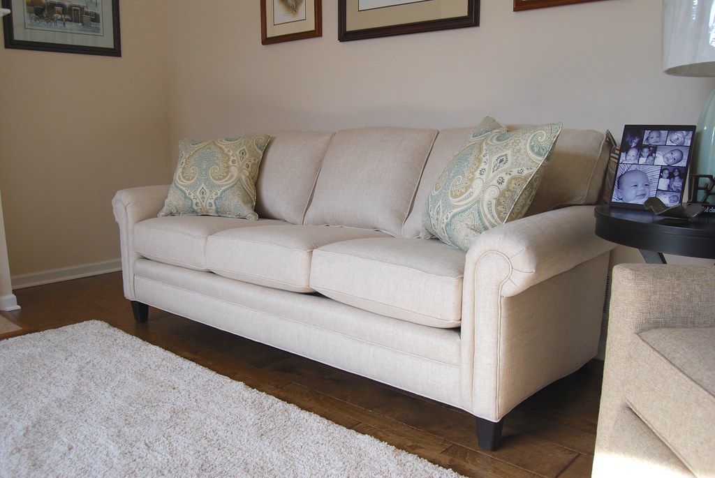 Smith Brothers 395 Sofa This Beautifully Tailored 85 L Sof Flickr