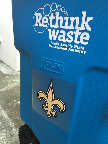 New Orleans la fleur de lys on my recycle bins