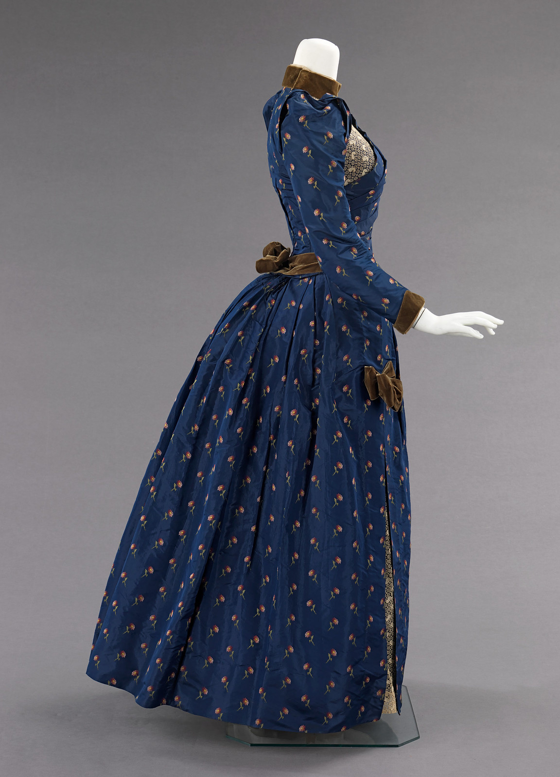 1888. American. Silk, linen, cotton. metmuseum