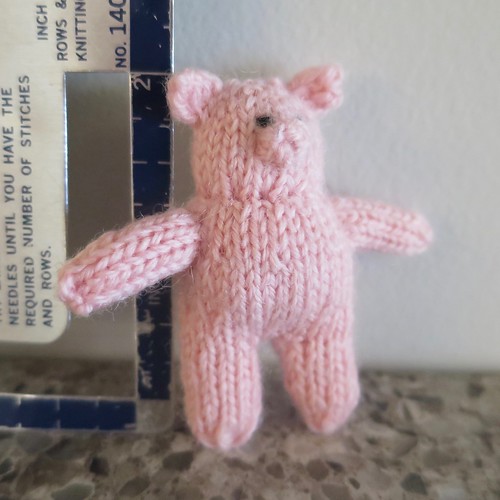 Iron Craft '16 Challenge #6 - Tiny Knit Pig