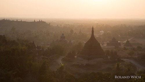 sunset pagoda asia state burma stupa u myanmar birma pagodas birmanie rakhine stupas birmania mrauk