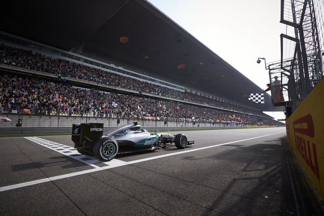 Nico Rosberg以獨走之姿奪下冠軍，與第二名完賽時間相差多達37秒，再次展現MERCEDES AMG PETRONAS車輛的優異性能