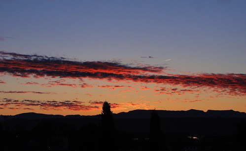 cloud france silhouette sunrise paca provence nuage leverdesoleil alpesdehauteprovence ahp manosque provencealpescôtedazur hélèned