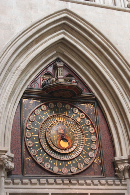 20150804_0217-Wells-cathedral-clock_resize