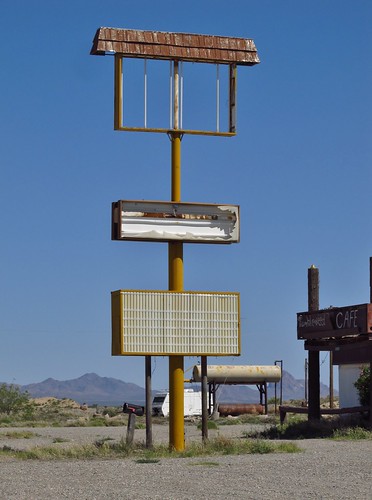 arizona abandoned sign restaurant roadtrip sansimon fadingamerica tumbleweedcafe