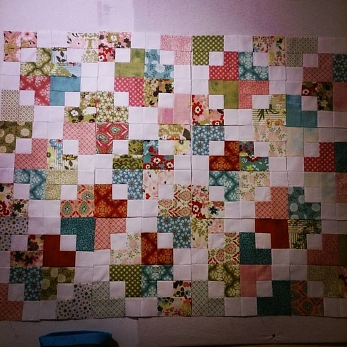 Even if this is not a quilt I am likely to adore, it's so nice to have my #sewjo back! #saturdaynightcraftalong
