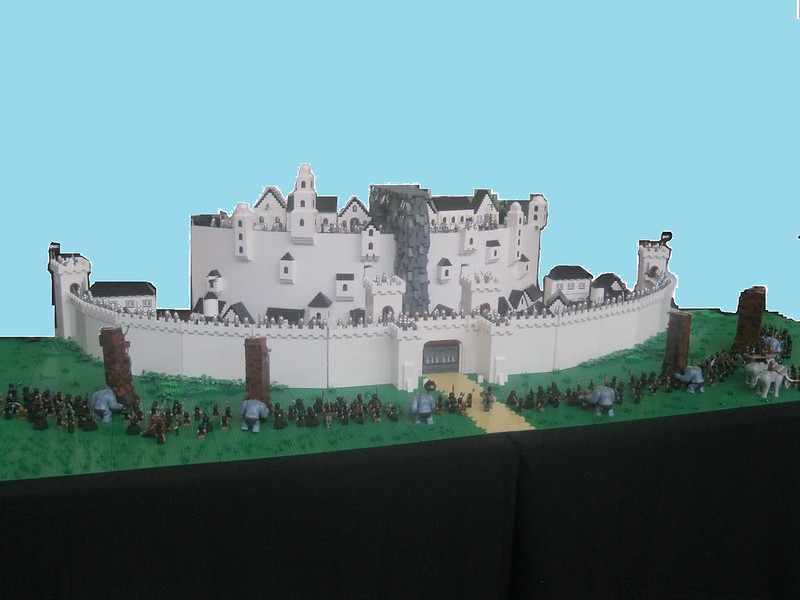 CCCXII - Siege of Minas Tirith - LEGO Historic Themes - Eurobricks