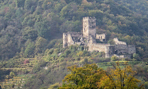 castle austria ruins valley lower spitz wachau canonpowershot g16 hinterhaus nfin10