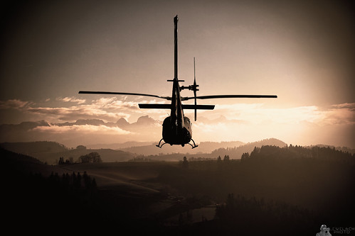 sunset switzerland apocalypse helicopter airbus b2 bern helicopters as350 berneroberland berneseoberland ecureuil as350b2 ulmizberg lewelsch mountainflyers rx100m3 rx100iii mountainflyersch