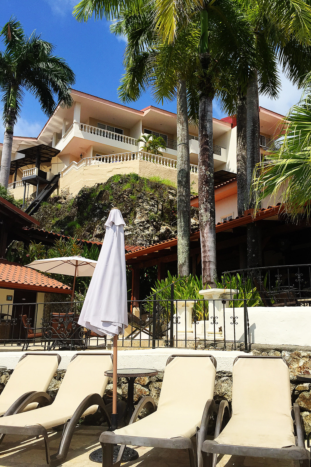 Manuel Antonio Hotel - Parador Resort - Pools & Beach