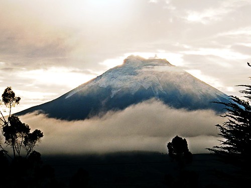 cloud mountain nature sunrise landscape volcano ecuador pacoalfonsocom