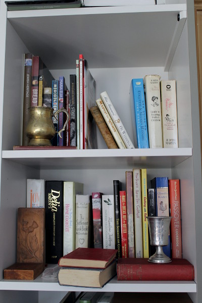 Cookbook shelf - Misericordia