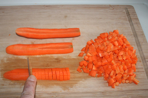 14 - Möhren würfeln / Dice carrots
