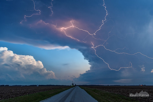 road storm industry weather electric clouds evening march illinois spring stormy farmland bolt thunderstorm lightning thunder gravel cumulonimbus stormchasing 2016 supercell avil tamron2470mmf28 nikond750