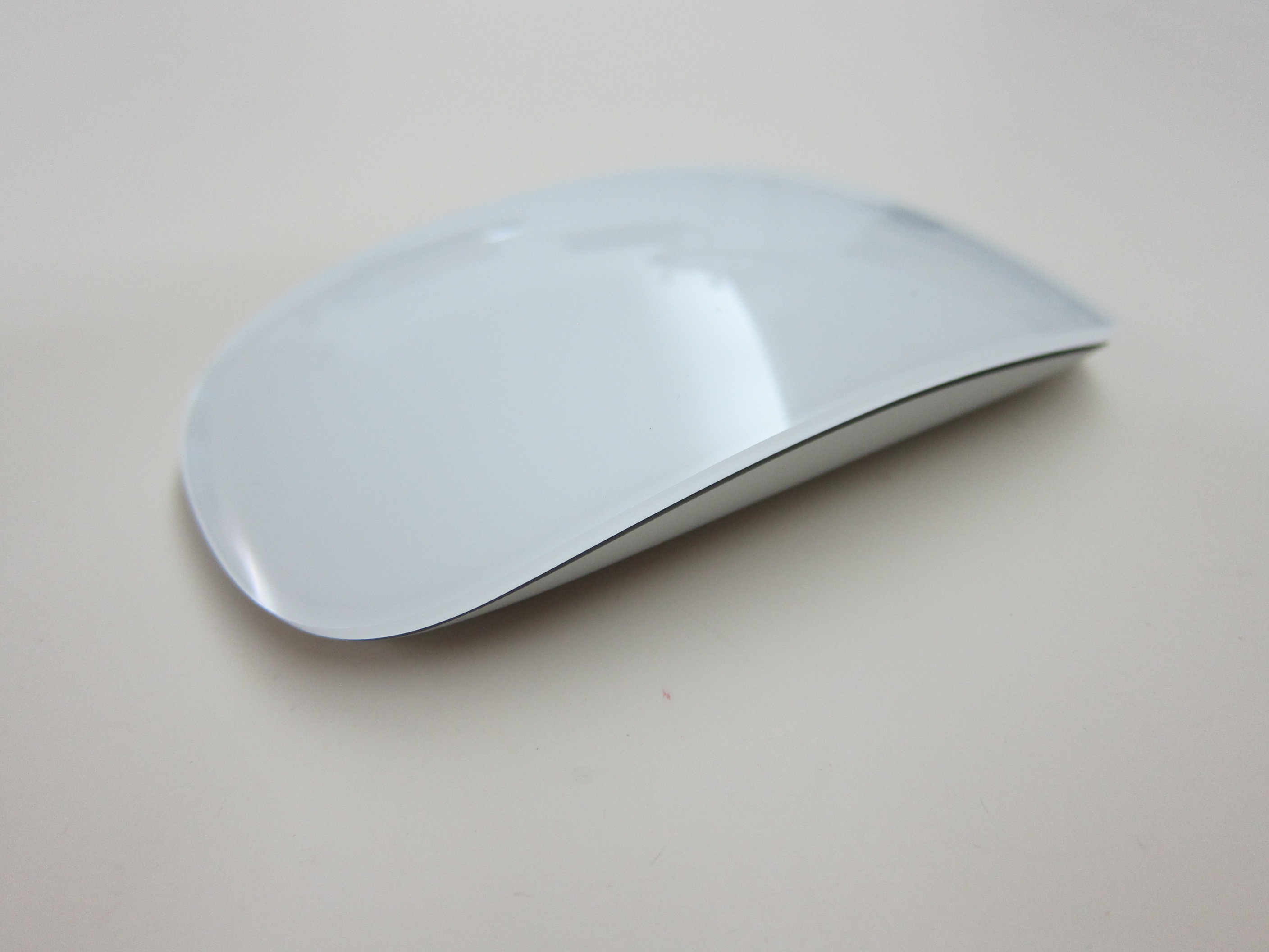 Apple Magic Mouse 2 « Blog | lesterchan.net