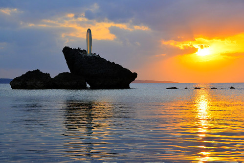 sunset sea art japan sundown installation okinawa marikomori miyakoisland eastchinasea sevenlightbay