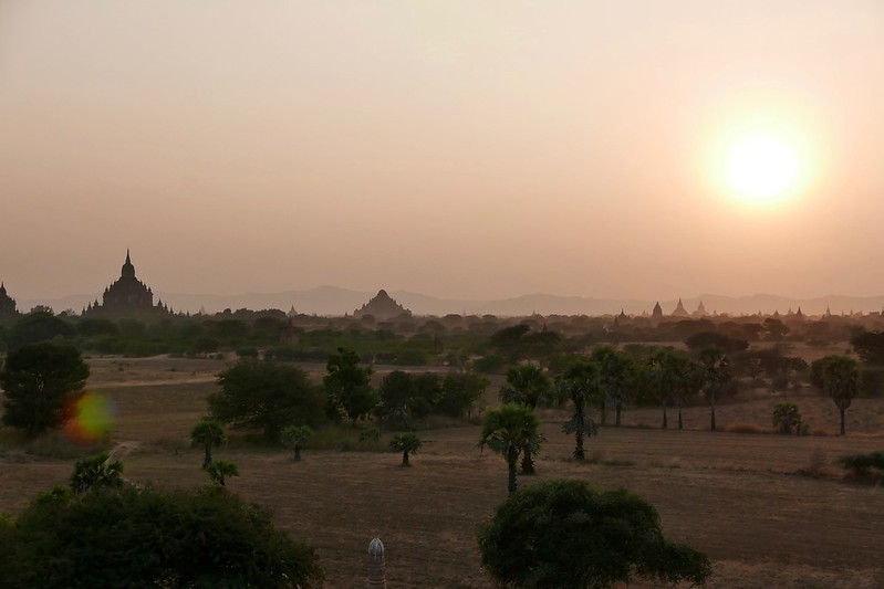 Sonnenuntergang von einem "geheimen" Stupa aus