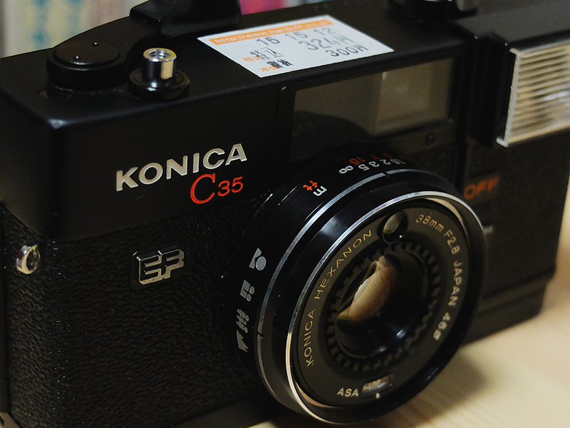 ジャンクカメラ「KONICA C35 EF」を購入した。 - ただひたすら何かを 