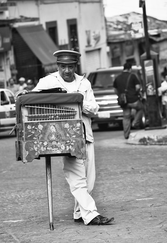 street portrait mexico retrato organo veracruz organillero papantla cilindro cilindrero