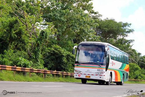 travel bus golden dragon tours society marcopolo philippine cagsawa enthusiasts 88829 yuchai philbes xml6127e2 xml6127 yc6g30020 xml6127j62