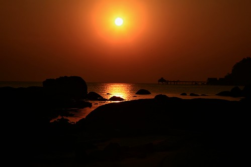 sunset beauty rocks malaysia langkawi goldenhour yachtpagos