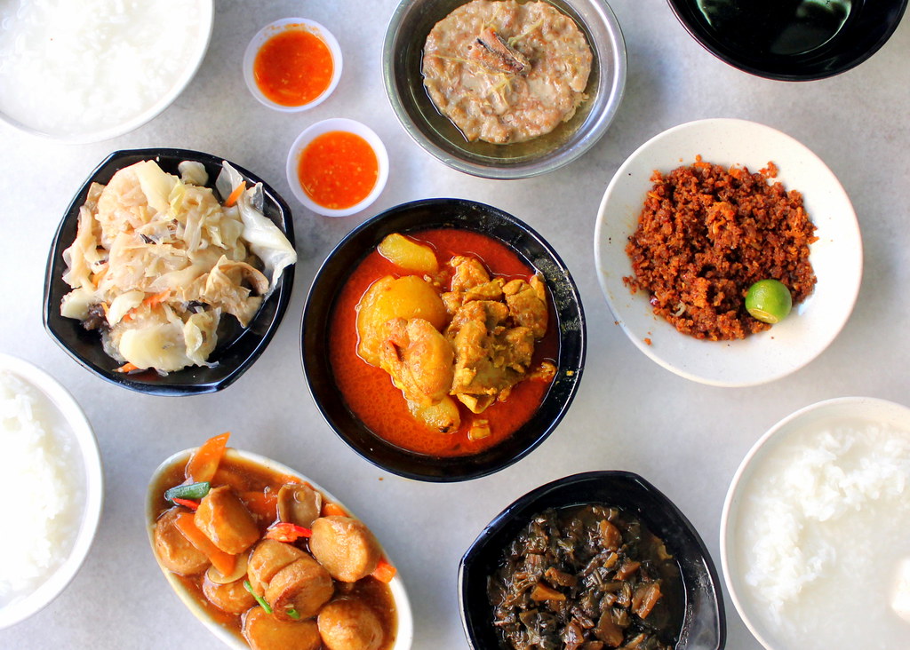 Eateries Open During Chinese New Year: Heng Long Teochew Porridge
